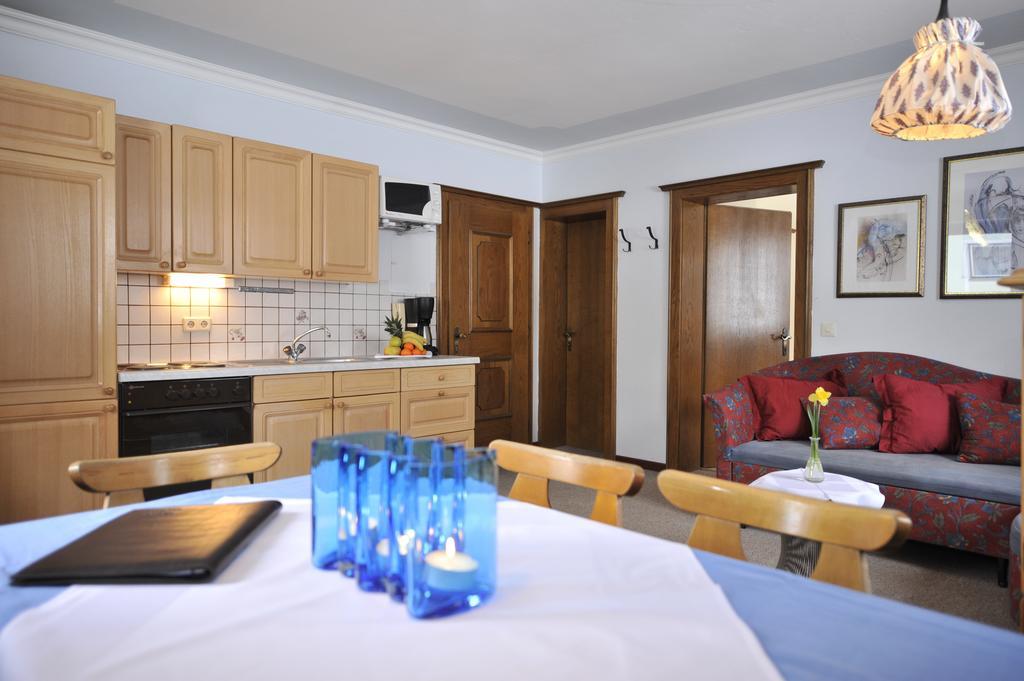 Apparthotel Restaurant Steiners Eben Im Pongau Ruang foto
